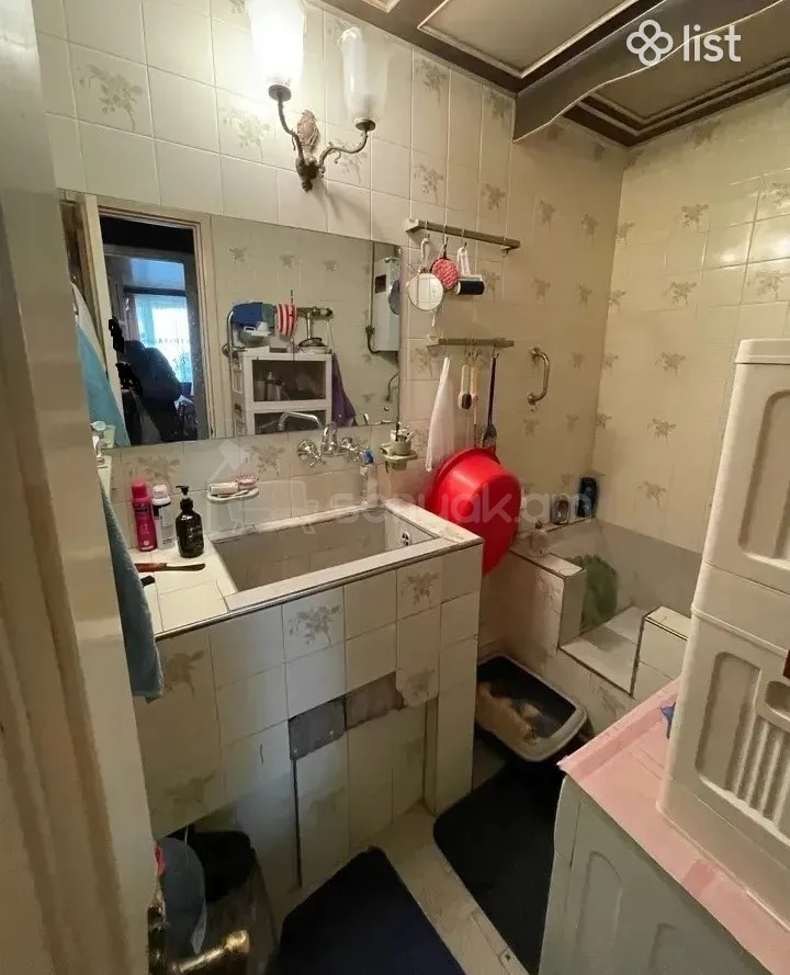 2 Սենյականոց Բնակարան Քարե Շենքում, 75քմ, 6/7 հարկ, Նորմալ Վիճակում