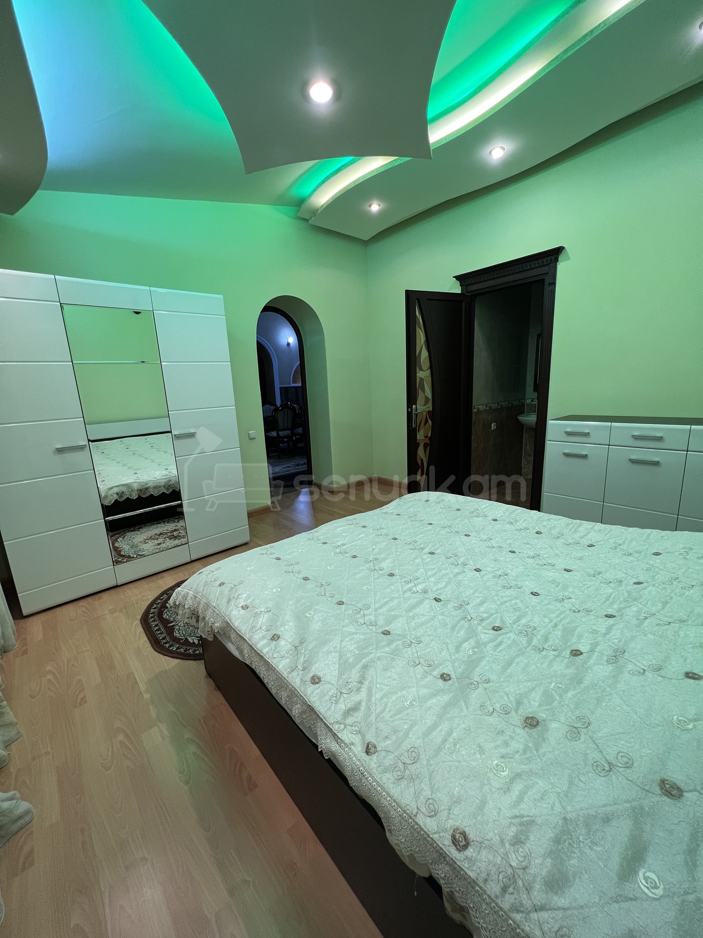8 Սենյականոց Շքեղ Առանձնատուն, 630քմ, Կահավորված, Ավտոտնակով