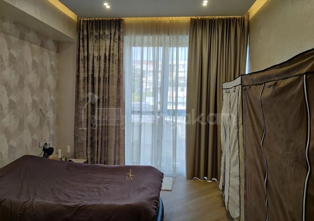 4 Սենյականոց Բնակարան Նորակառույցում, 120քմ, 4/14 հարկ, Դիզայներական Վերանորոգված