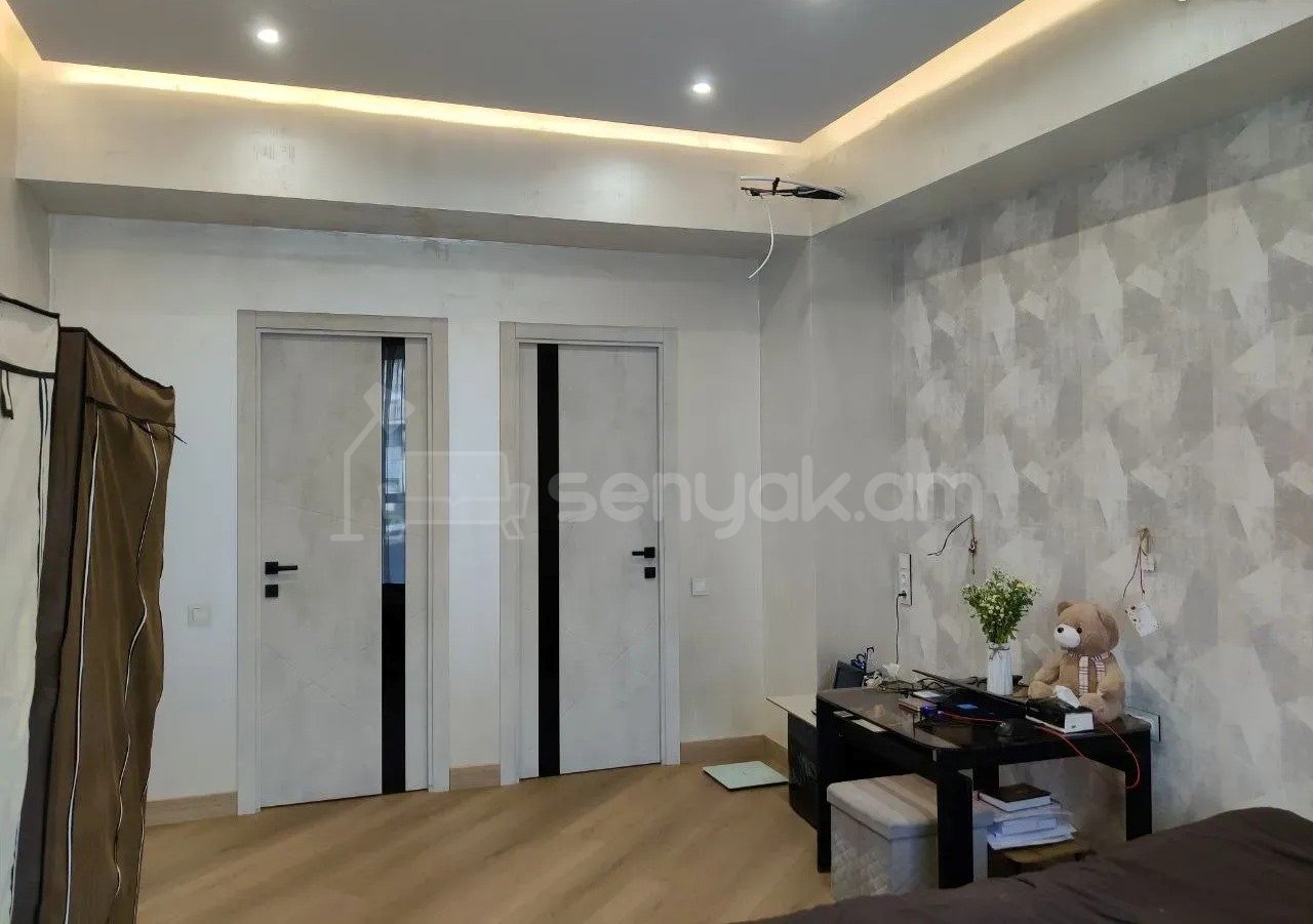 4 Սենյականոց Բնակարան Նորակառույցում, 120քմ, 4/14 հարկ, Դիզայներական Վերանորոգված