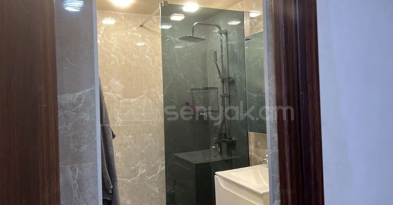 2 Սենյականոց Բնակարան Քարե Շենքում, 60քմ, 2/7 հարկ, Կապիտալ Վերանորոգված