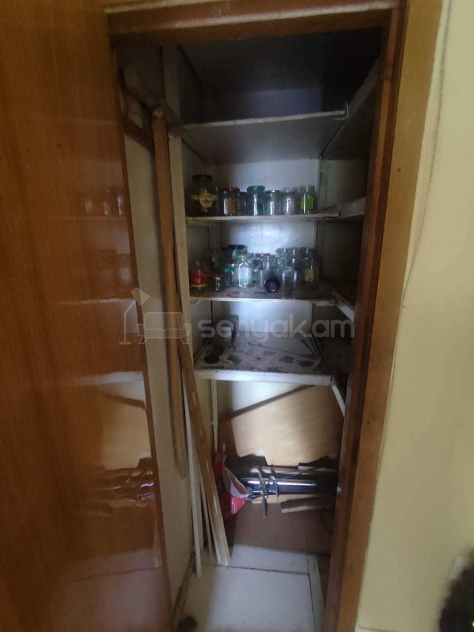 3 Սենյականոց Բնակարան, 80քմ, 4/9 հարկ, Նորմալ Վիճակում