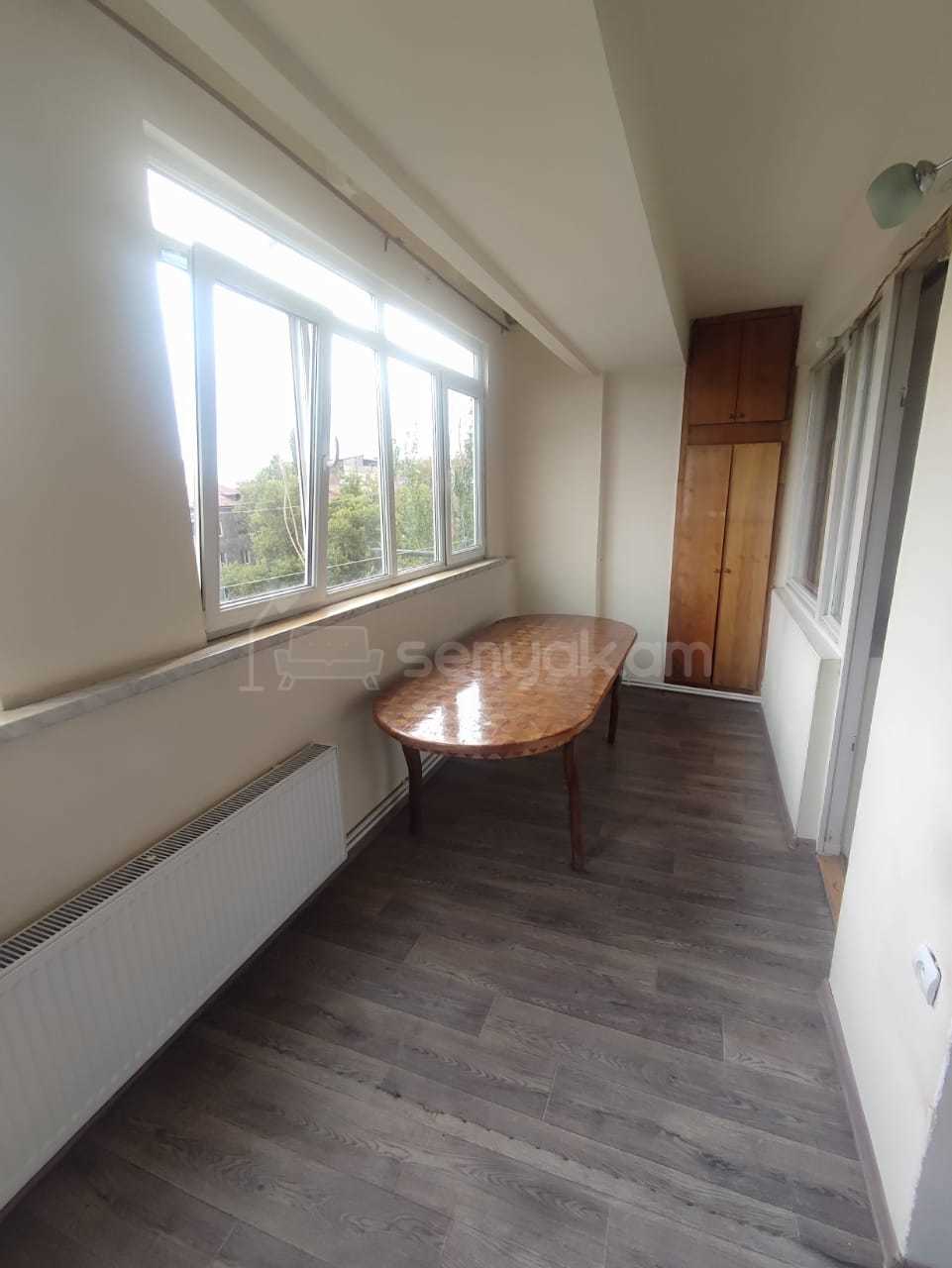 3 Սենյականոց Բնակարան, 80քմ, 4/9 հարկ, Նորմալ Վիճակում