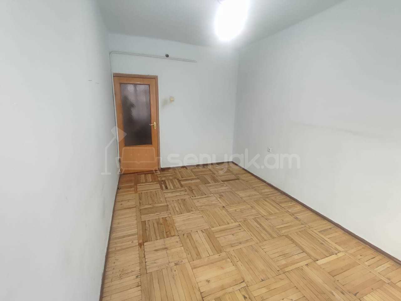 3 Սենյականոց Բնակարան, 80քմ, 4/9 հարկ, Նորմալ Վիճակում