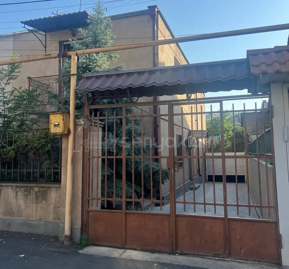 4 Սենյականոց Սեփական Տուն, 140քմ, Կապիտալ Վերանորոգված