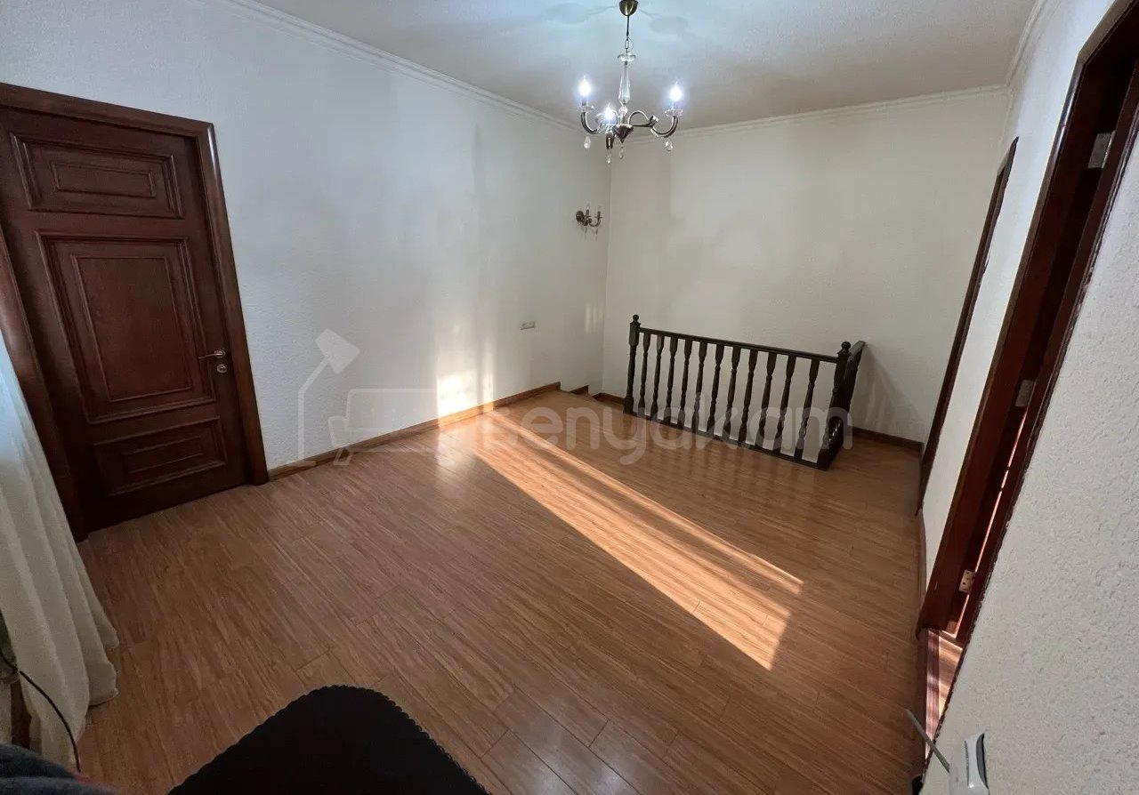 4 Սենյականոց Սեփական Տուն, 140քմ, Կապիտալ Վերանորոգված