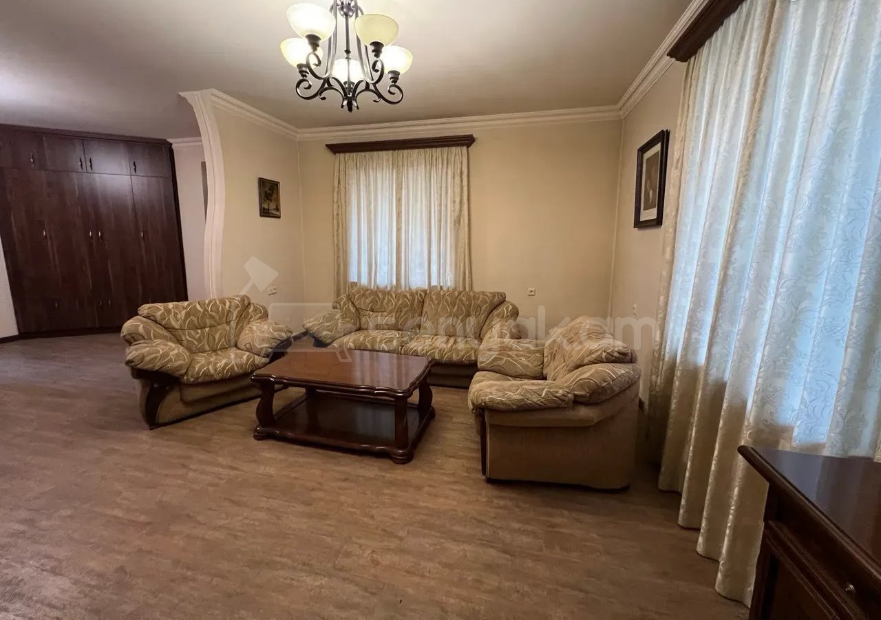 4 Սենյականոց Սեփական Տուն, 140քմ, Կապիտալ Վերանորոգված