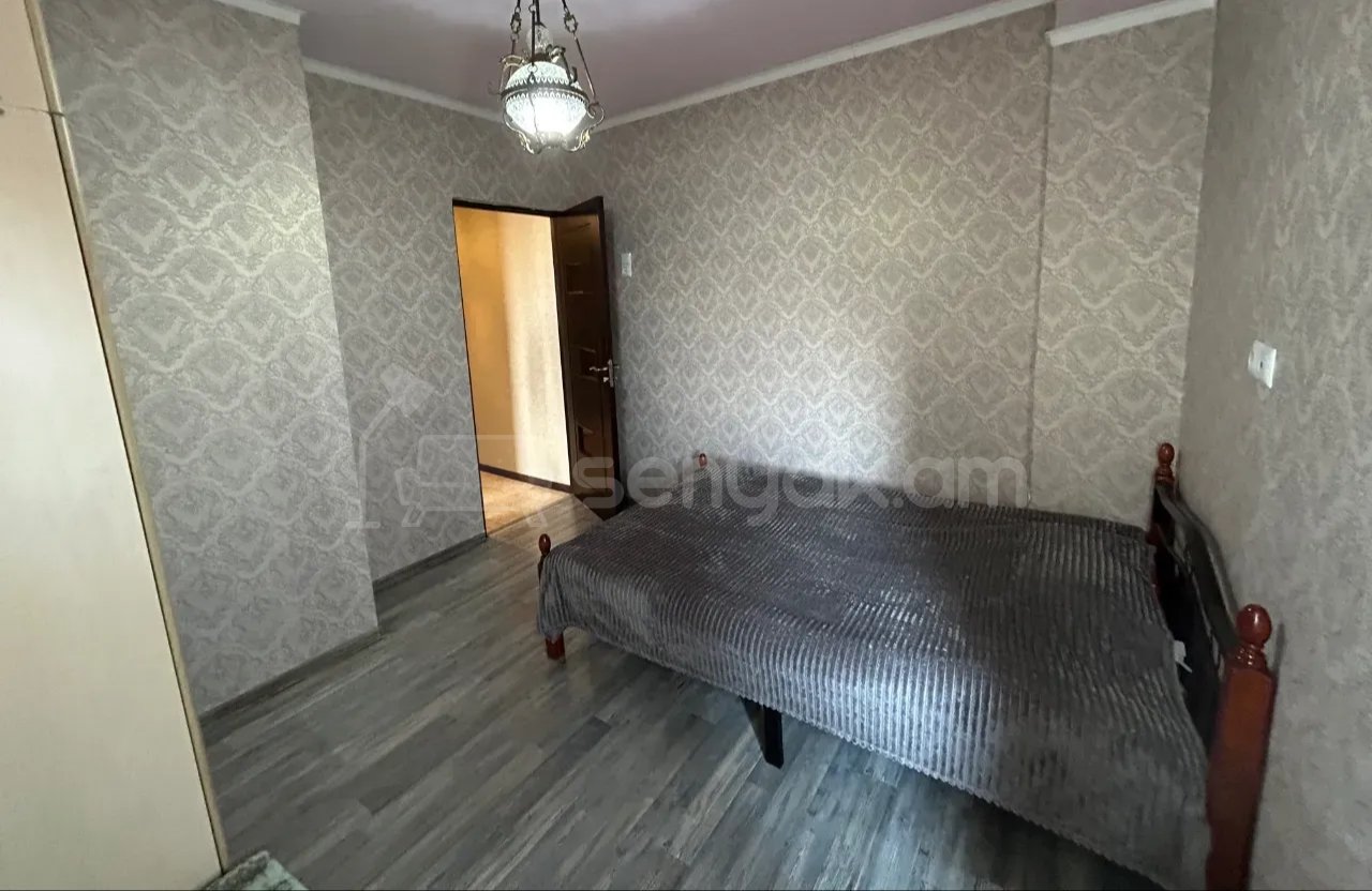 3 Սենյականոց Բնակարան Քարե Շենքում, 72քմ, 6/9 հարկ, Կապիտալ Վերանորոգված, Կահավորված, Արևկող