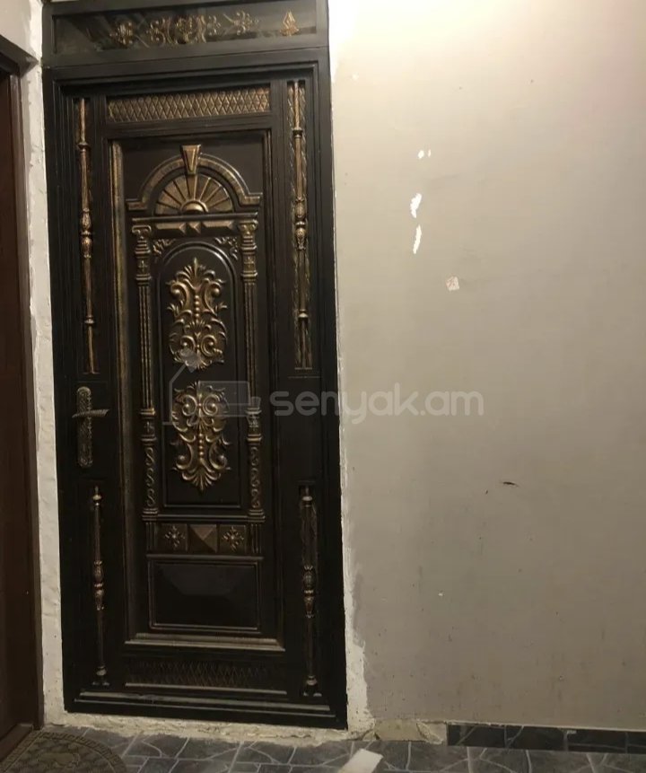 3 Սենյականոց Բնակարան Քարե Շենքում, 72քմ, 6/9 հարկ, Կապիտալ Վերանորոգված, Կահավորված, Արևկող