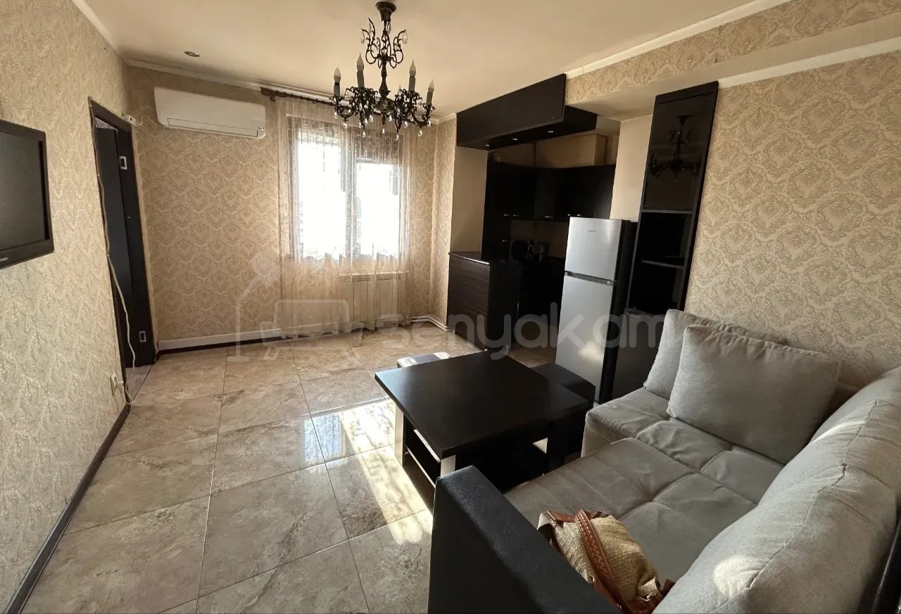 3 Սենյականոց Բնակարան Քարե Շենքում, 72քմ, 6/9 հարկ, Կապիտալ Վերանորոգված, Կահավորված, Արևկող