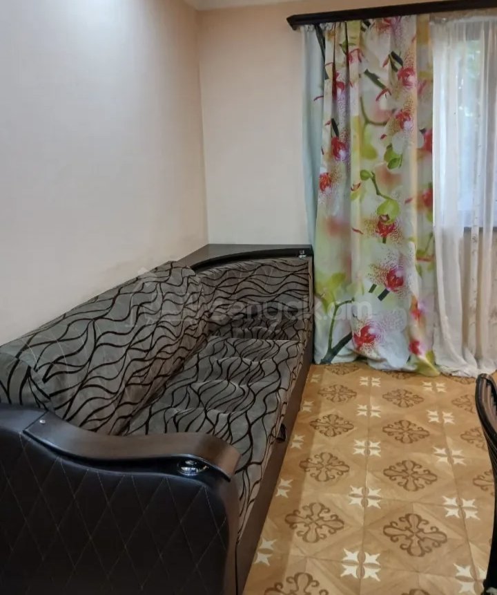 2 Սենյականոց Բնակարան Քարե Շենքում, 58քմ, 2/2 հարկ, Նորմալ Վիճակում, Կահավորված