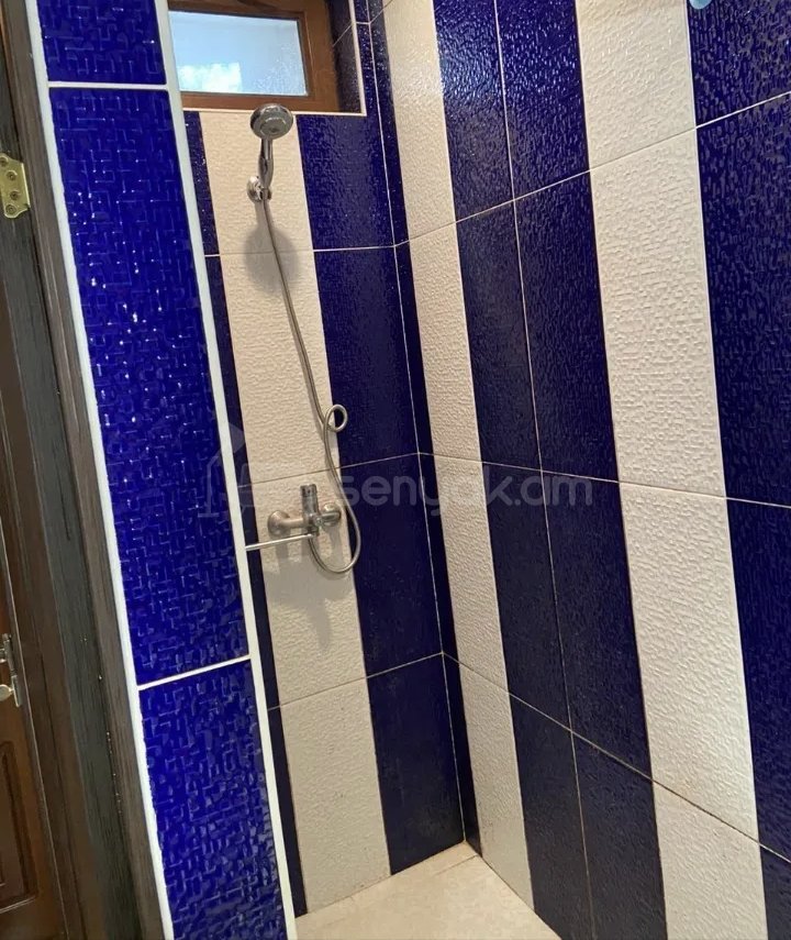 2 Սենյականոց Բնակարան Քարե Շենքում, 58քմ, 2/2 հարկ, Նորմալ Վիճակում, Կահավորված