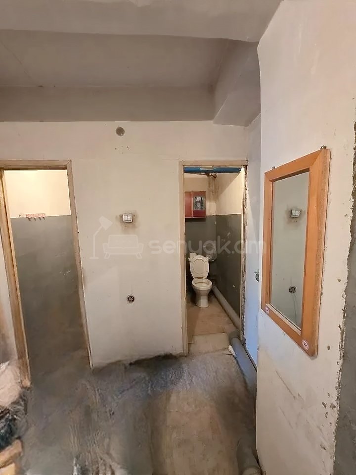 1 Սենյականոց Բնակարան, 46քմ, 3/14 հարկ, Պետական Վիճակում