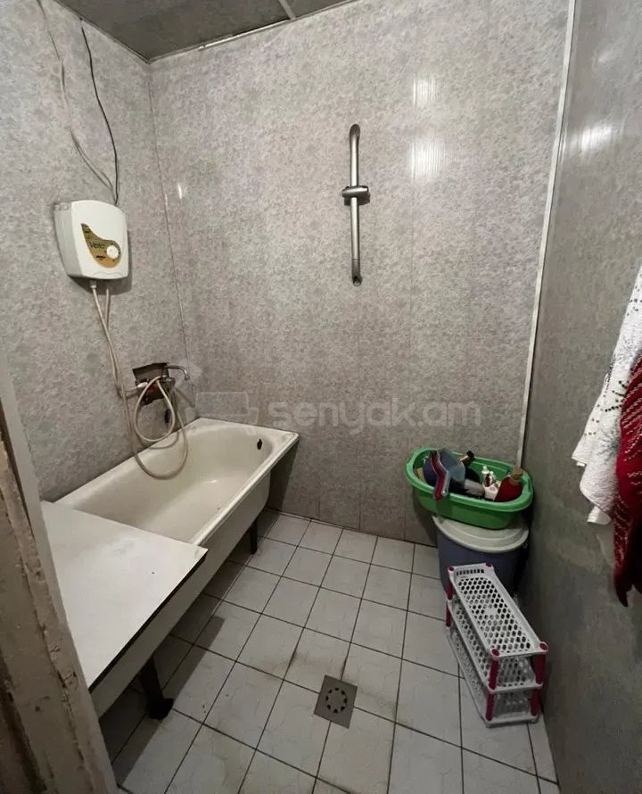 3 Սենյականոց Բնակարան, 76քմ, 6/10 հարկ, Նորմալ Վիճակում