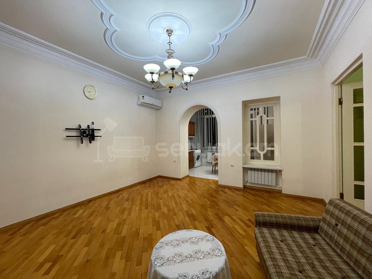 2 Սենյականոց Բնակարան Քարե Շենքում, 65քմ, 3/5 հարկ, Կապիտալ Վերանորոգված, Կահավորված