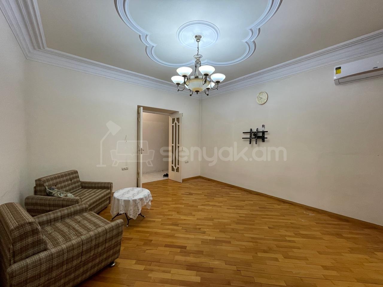 2 Սենյականոց Բնակարան Քարե Շենքում, 65քմ, 3/5 հարկ, Կապիտալ Վերանորոգված, Կահավորված