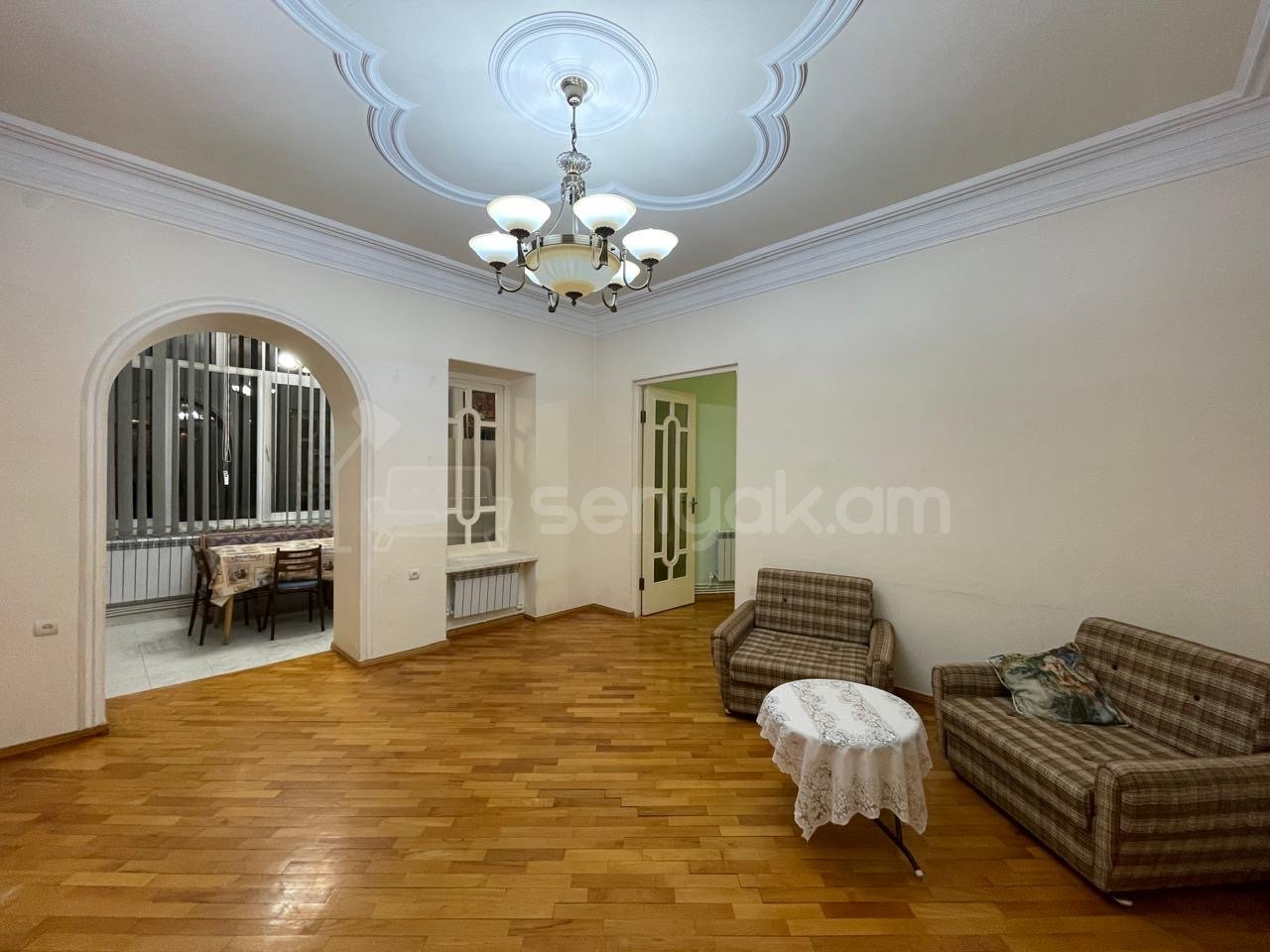 2 Սենյականոց Բնակարան Քարե Շենքում, 65քմ, 3/5 հարկ, Կապիտալ Վերանորոգված, Կահավորված