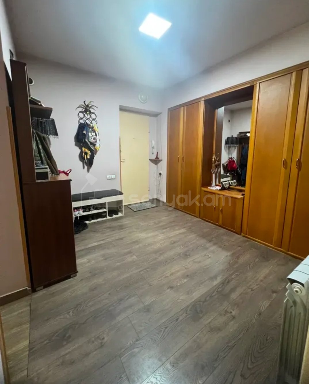 3 Սենյականոց Բնակարան Քարե Շենքում, 82քմ, 5/6 հարկ, Կապիտալ Վերանորոգված
