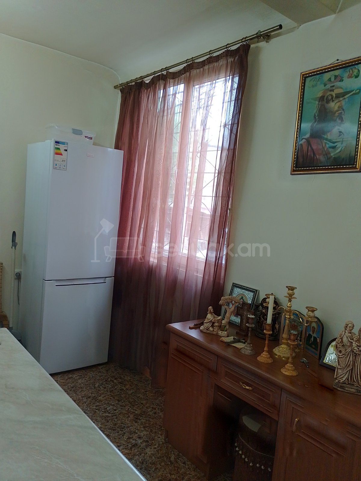 3 Սենյականոց Բնակարան Քարե Շենքում, 65քմ, 1/5 հարկ, Կապիտալ Վերանորոգված