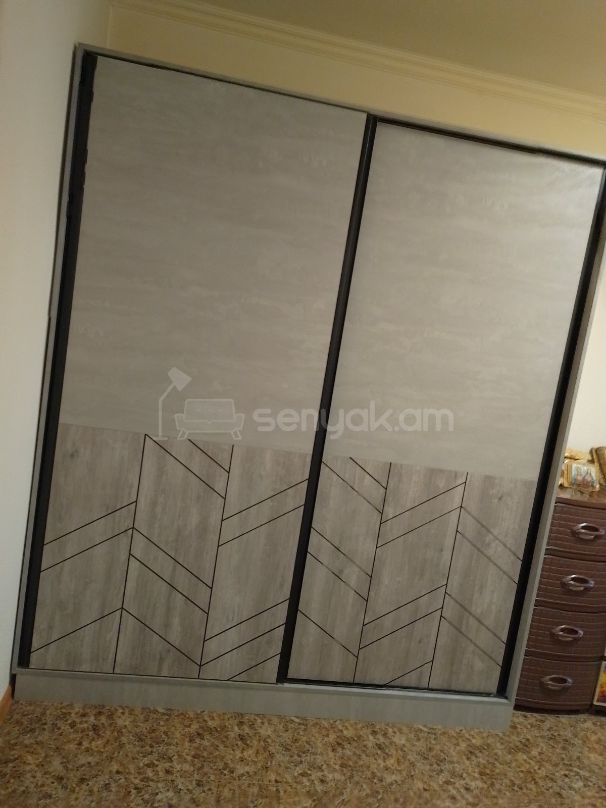 3 Սենյականոց Բնակարան Քարե Շենքում, 65քմ, 1/5 հարկ, Կապիտալ Վերանորոգված