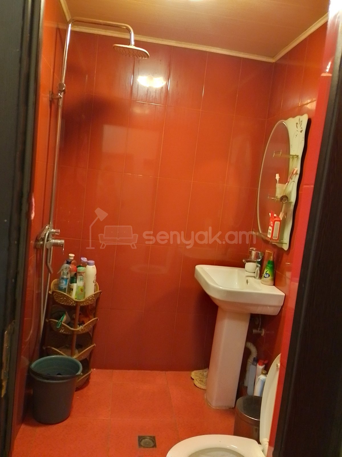 3 Սենյականոց Բնակարան Քարե Շենքում, 65քմ, 1/5 հարկ, Կապիտալ Վերանորոգված