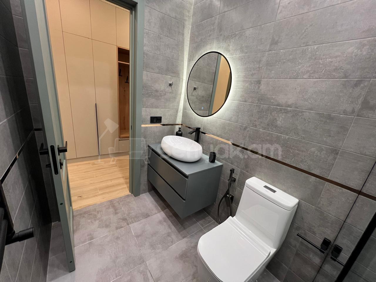 2 Սենյականոց Բնակարան Նորակառույցում, 55քմ, 8/14 հարկ, Դիզայներական Վերանորոգված, Կահավորված, Արևկող