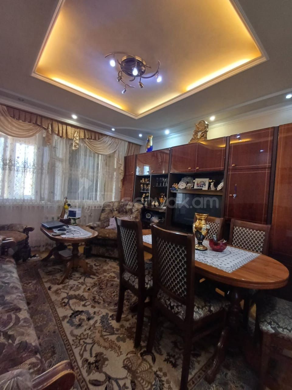 2 Սենյականոց Բնակարան Քարե Շենքում, 47քմ, 5/5 հարկ, Կապիտալ Վերանորոգված