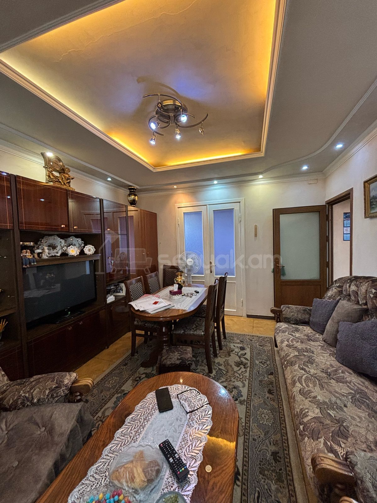 2 Սենյականոց Բնակարան Քարե Շենքում, 47քմ, 5/5 հարկ, Կապիտալ Վերանորոգված