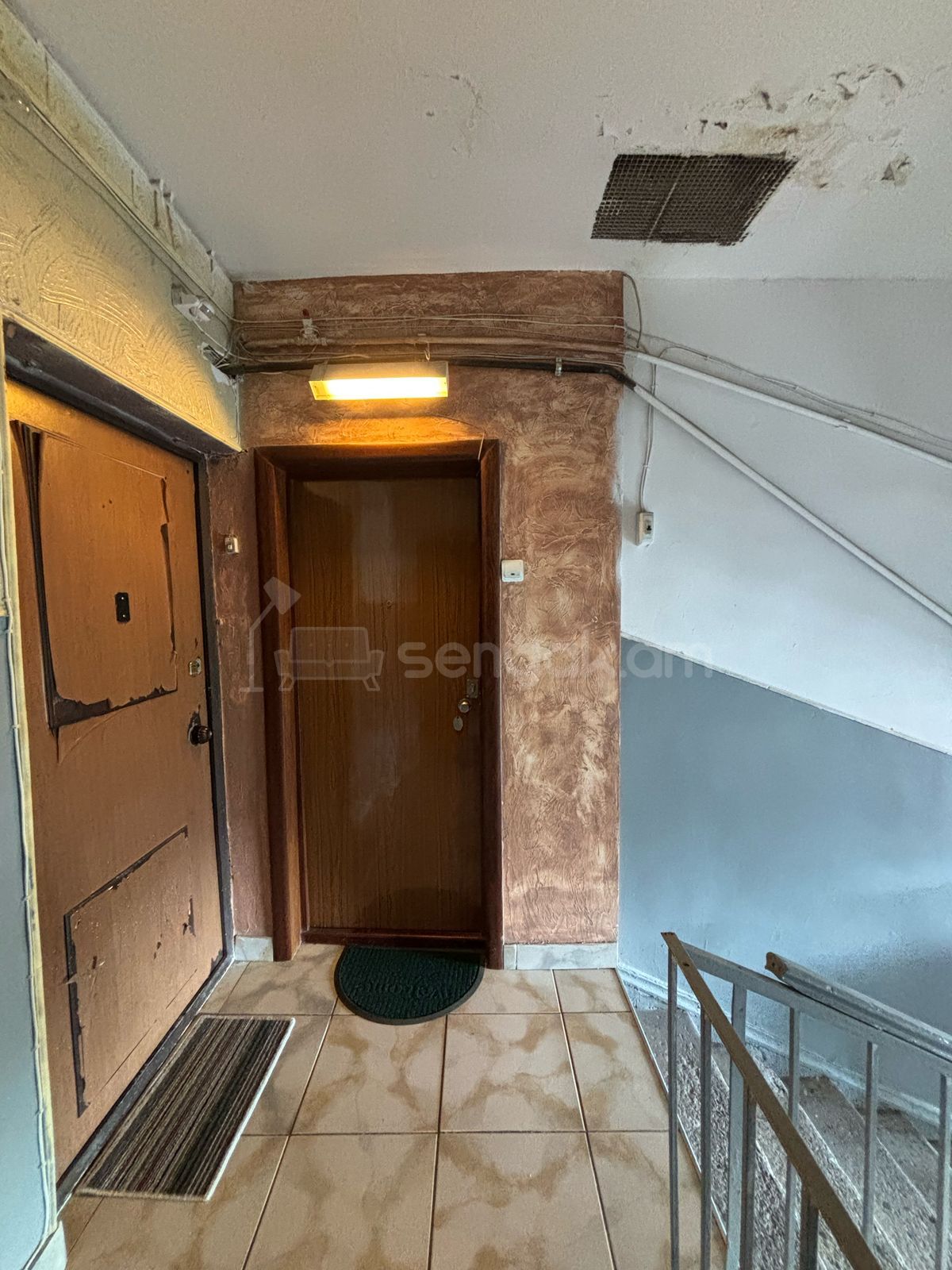 2 Սենյականոց Բնակարան Քարե Շենքում, 47քմ, 5/5 հարկ, Կապիտալ Վերանորոգված