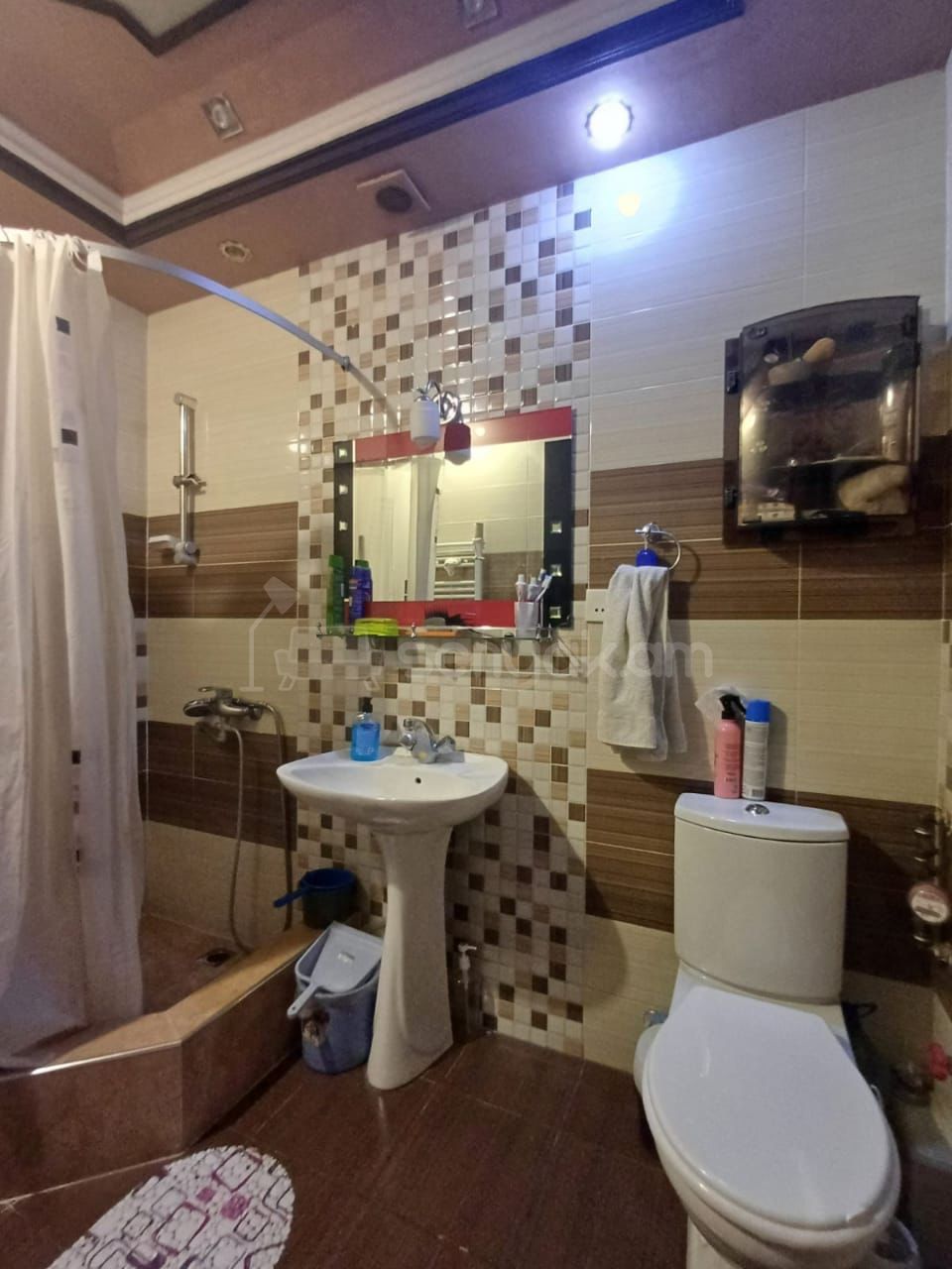 2 Սենյականոց Բնակարան Քարե Շենքում, 47քմ, 5/5 հարկ, Կապիտալ Վերանորոգված