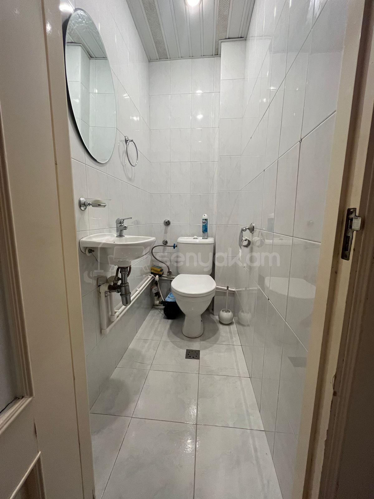 3 Սենյականոց Բնակարան Քարե Շենքում, 96քմ, 4/5 հարկ, Կապիտալ Վերանորոգված, Կահավորված