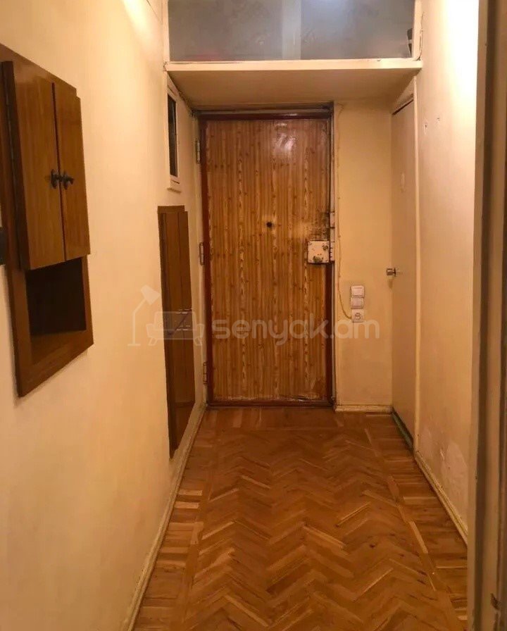 2 Սենյականոց Բնակարան Քարե Շենքում, 50քմ, 2/5 հարկ, Պետական Վիճակում