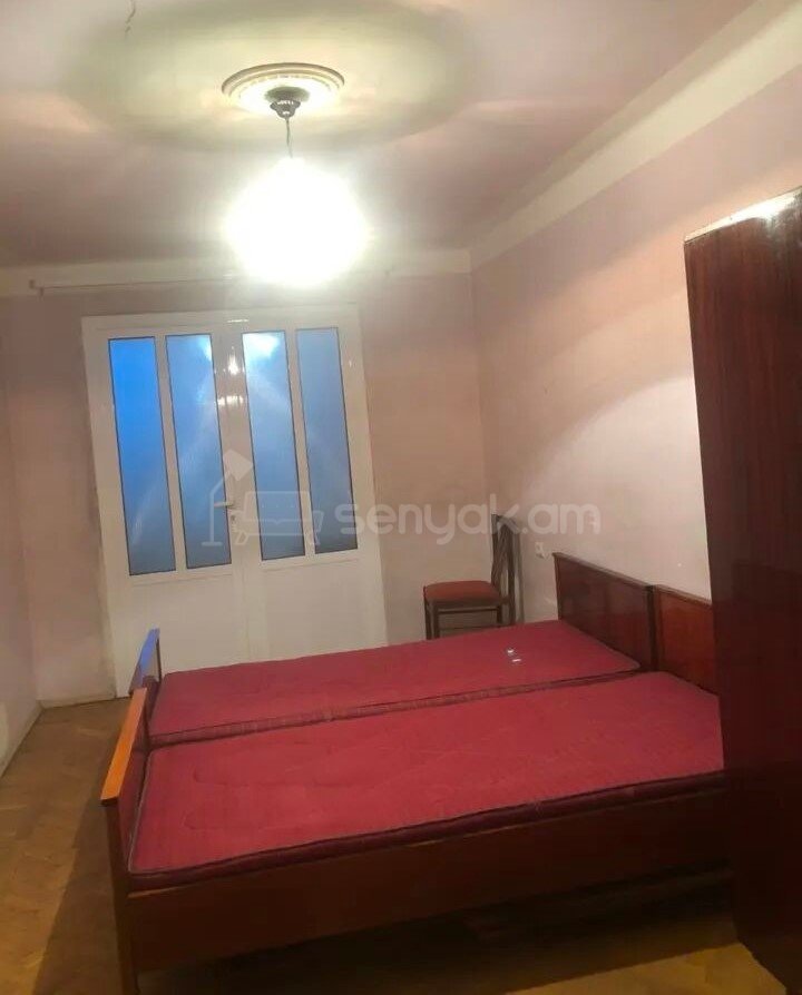 2 Սենյականոց Բնակարան Քարե Շենքում, 50քմ, 2/5 հարկ, Պետական Վիճակում
