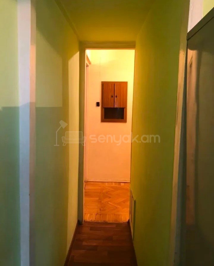 2 Սենյականոց Բնակարան Քարե Շենքում, 50քմ, 2/5 հարկ, Պետական Վիճակում