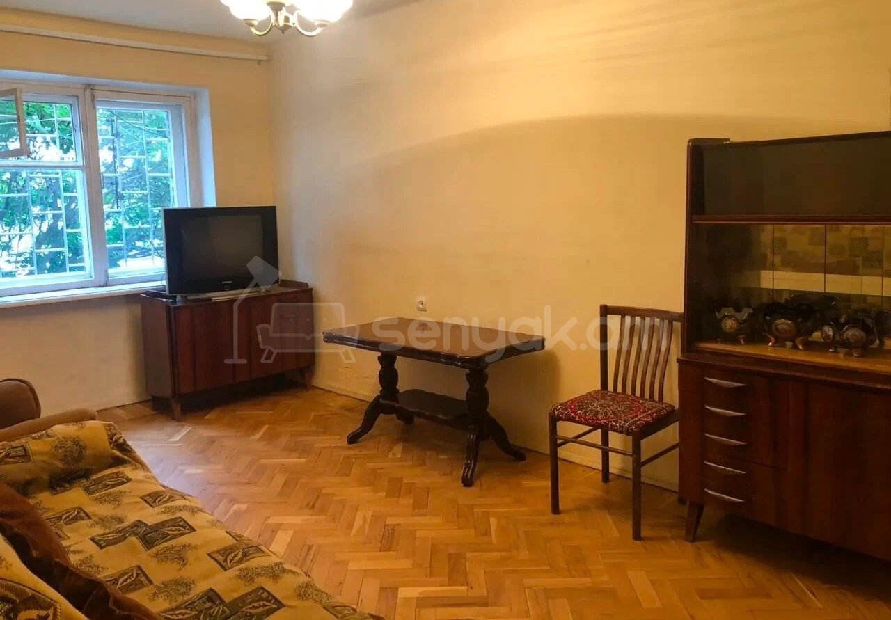 2 Սենյականոց Բնակարան Քարե Շենքում, 50քմ, 2/5 հարկ, Պետական Վիճակում