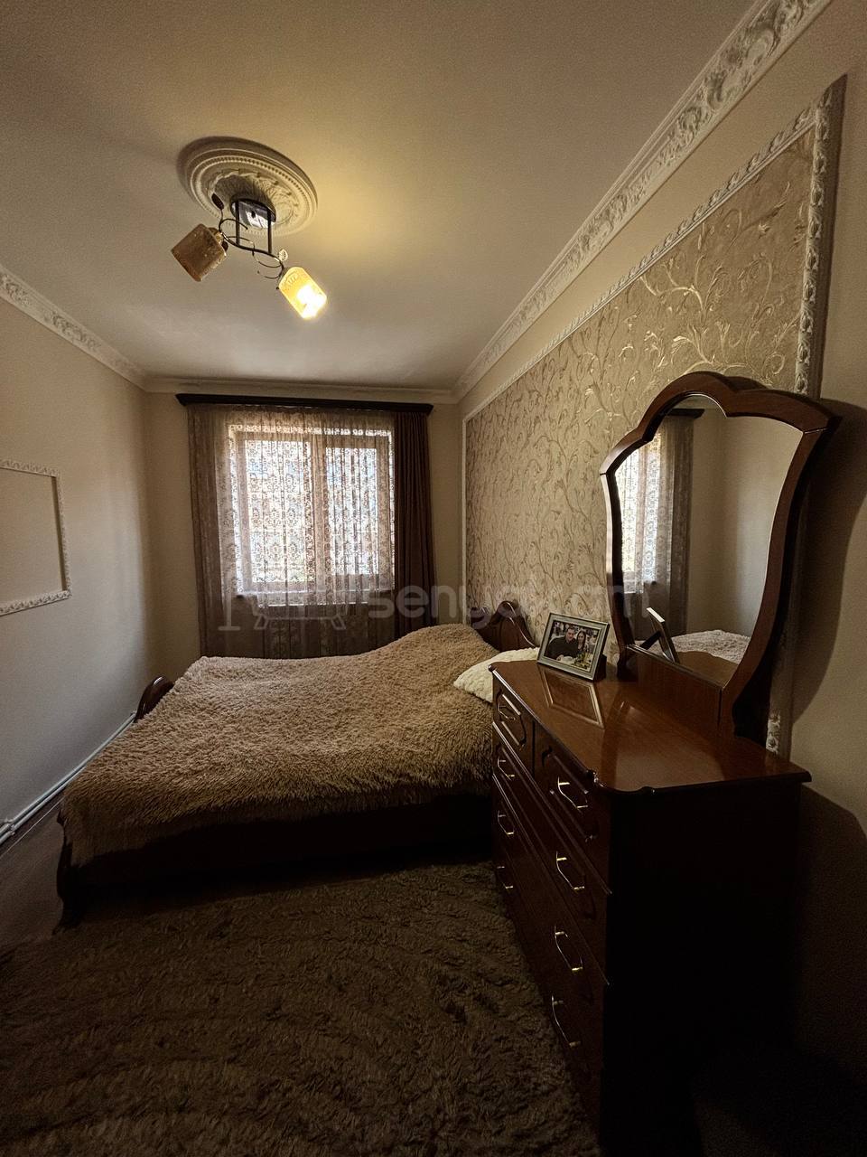 3 Սենյականոց Բնակարան Քարե Շենքում, 70քմ, 4/5 հարկ, Կապիտալ Վերանորոգված