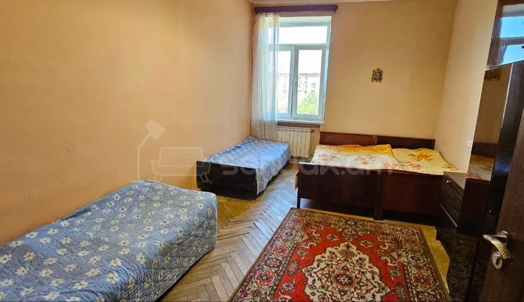 3 Սենյականոց Բնակարան Քարե Շենքում, 94քմ, 4/6 հարկ, Կոսմետիկ Վերանորոգված, Կահավորված, Արևկող