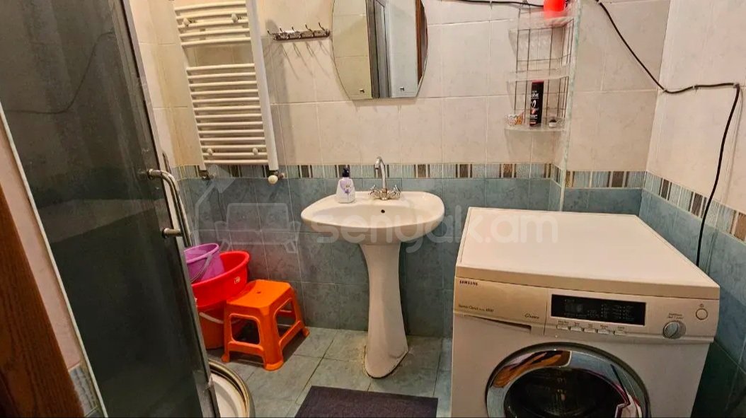 3 Սենյականոց Բնակարան Քարե Շենքում, 94քմ, 4/6 հարկ, Կոսմետիկ Վերանորոգված, Կահավորված, Արևկող