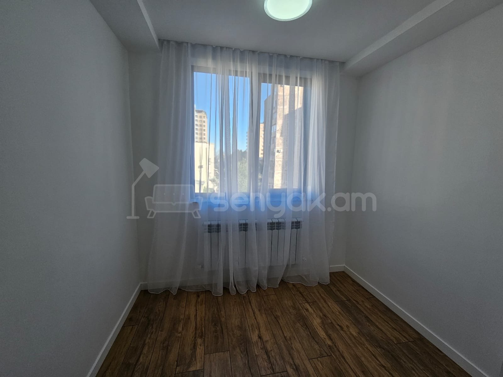 3 Սենյականոց Բնակարան Քարե Շենքում, 78քմ, 3/4 հարկ, Կապիտալ Վերանորոգված