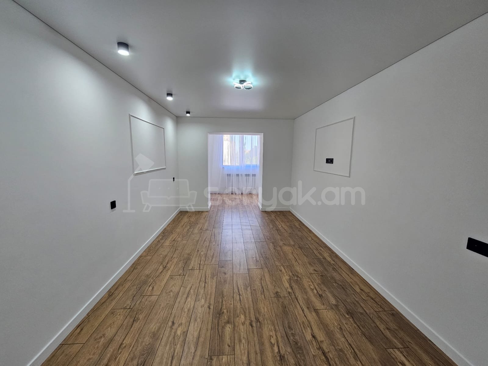 3 Սենյականոց Բնակարան Քարե Շենքում, 78քմ, 3/4 հարկ, Կապիտալ Վերանորոգված