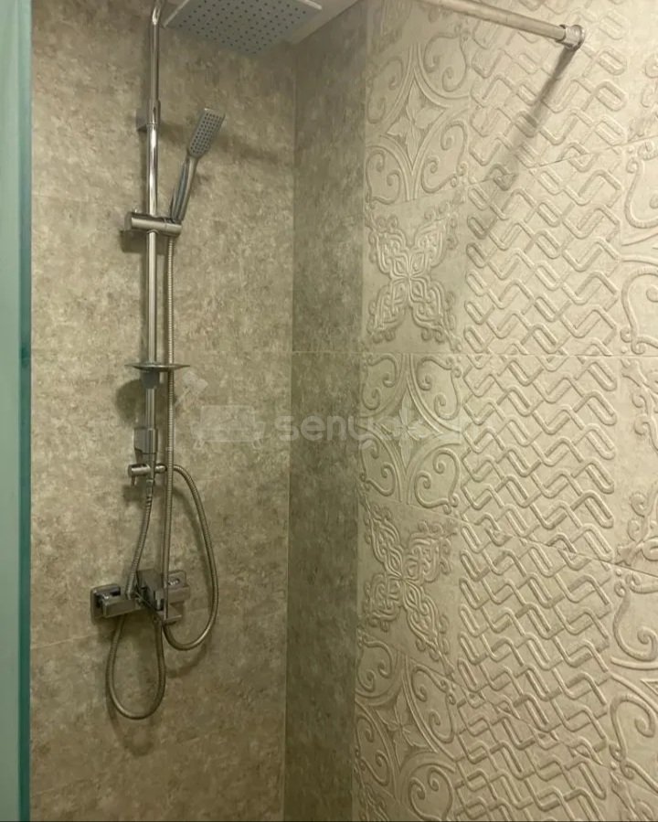 2 Սենյականոց Բնակարան Քարե Շենքում, 60քմ, 3/5 հարկ, Կապիտալ Վերանորոգված, Կահավորված