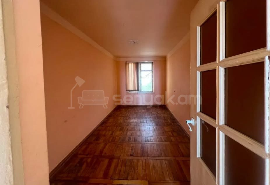 3 Սենյականոց Բնակարան, 73քմ, 4/4 հարկ, Նորմալ Վիճակում
