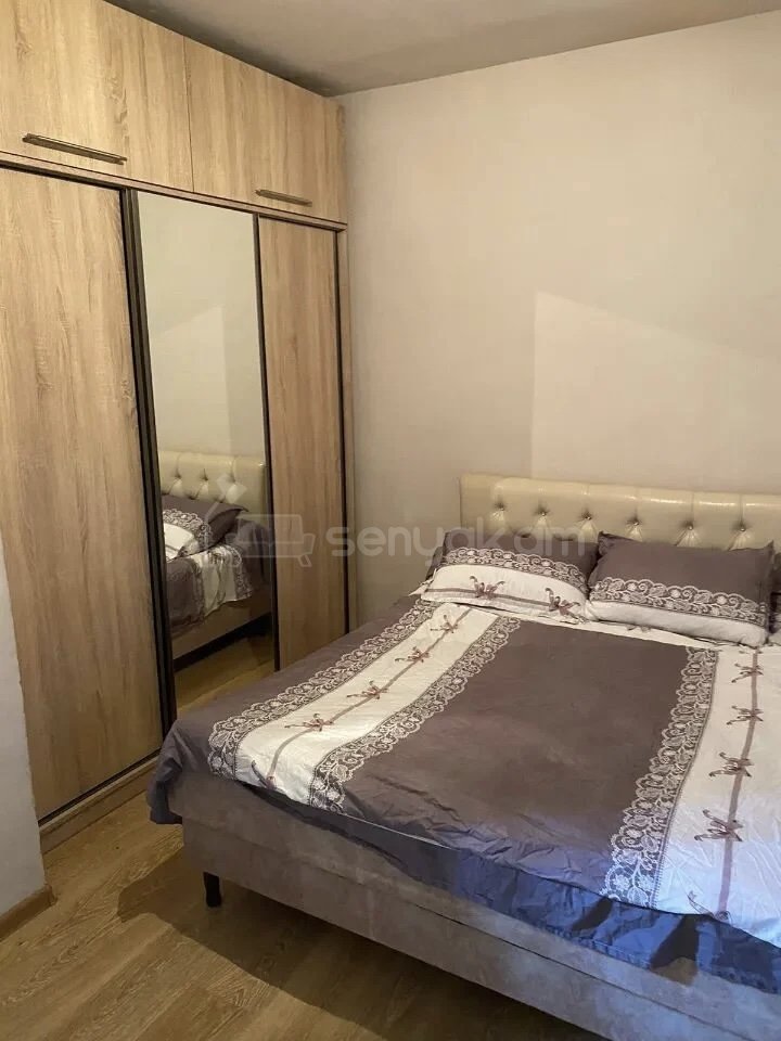 2 Սենյականոց Բնակարան Քարե Շենքում, 70քմ, 2/7 հարկ, Կապիտալ Վերանորոգված