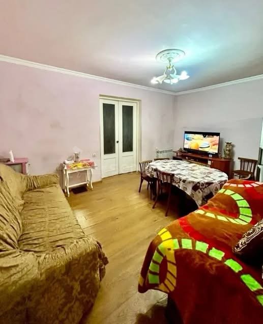 2 Սենյականոց Բնակարան Քարե Շենքում, 58քմ, 2/5 հարկ, Նորմալ Վիճակում