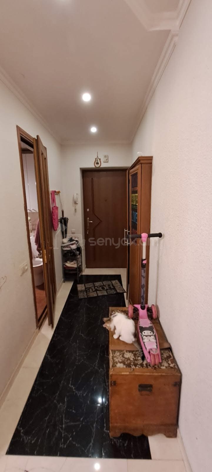 3 Սենյականոց Բնակարան Քարե Շենքում, 82քմ, 2/5 հարկ, Կապիտալ Վերանորոգված