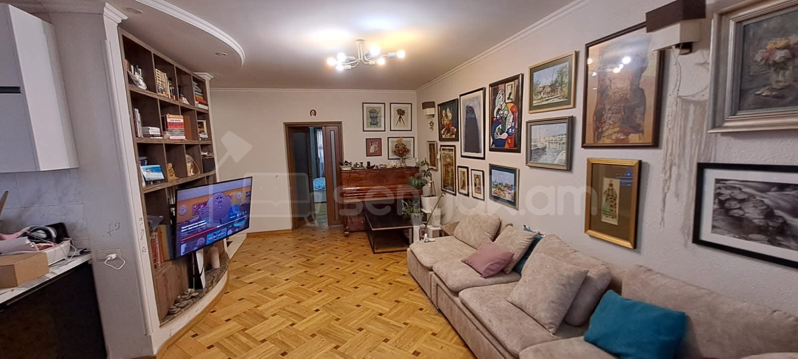 3 Սենյականոց Բնակարան Քարե Շենքում, 82քմ, 2/5 հարկ, Կապիտալ Վերանորոգված