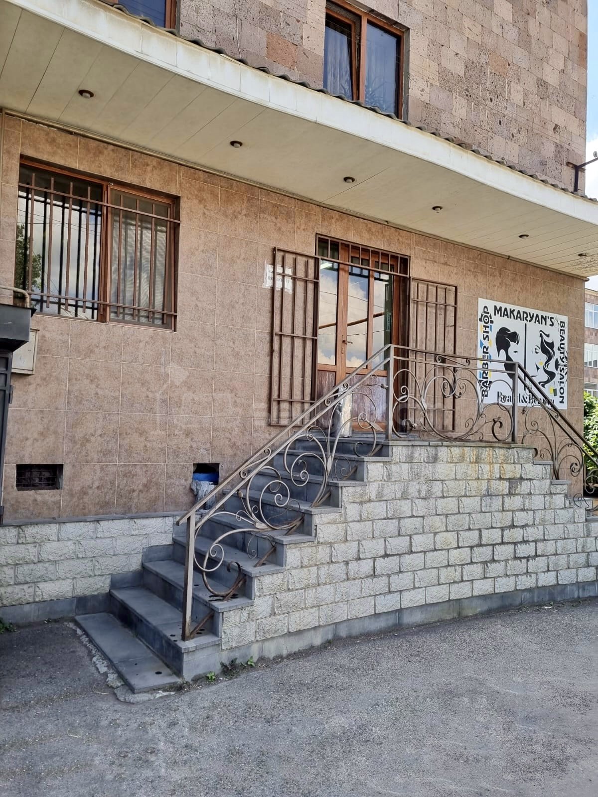 Շենք-Շինություն, 43քմ, Կապիտալ Վերանորոգված