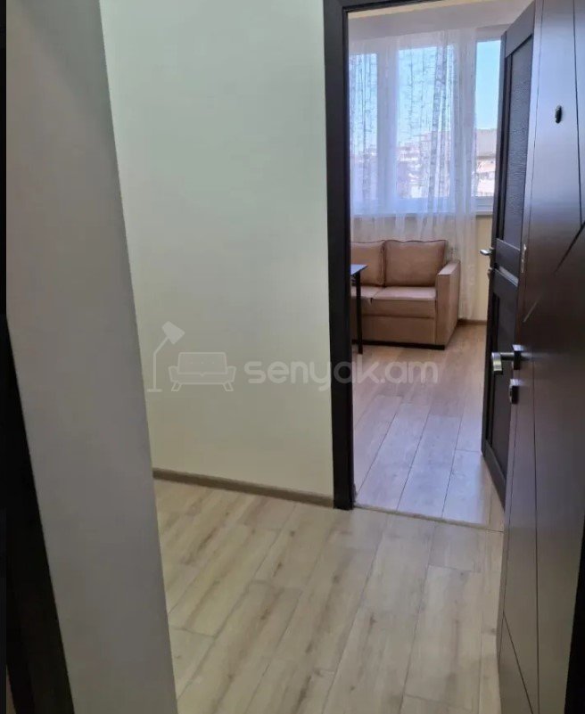 2 Սենյականոց Բնակարան, 40քմ, 4/12 հարկ, Կապիտալ Վերանորոգված, Կահավորված