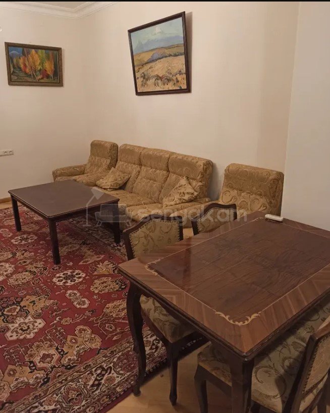 2 Սենյականոց Բնակարան Քարե Շենքում, 70քմ, 2/5 հարկ, Կապիտալ Վերանորոգված, Կահավորված