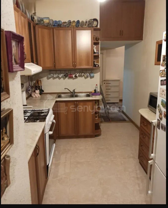 2 Սենյականոց Բնակարան Քարե Շենքում, 70քմ, 2/5 հարկ, Կապիտալ Վերանորոգված, Կահավորված